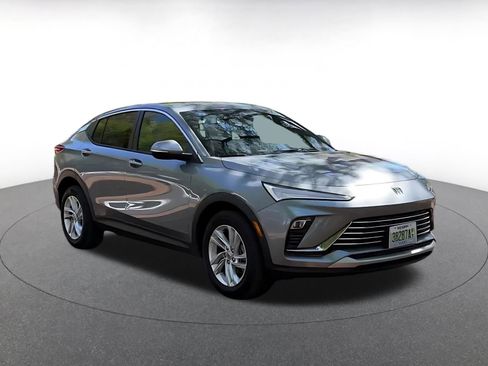 Used 2025 Buick Envista Preferred image 3