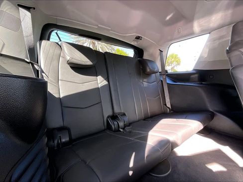 Used 2020 Cadillac Escalade Luxury image 26
