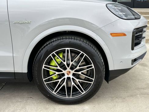 New 2026 Porsche Cayenne E-Hybrid image 11