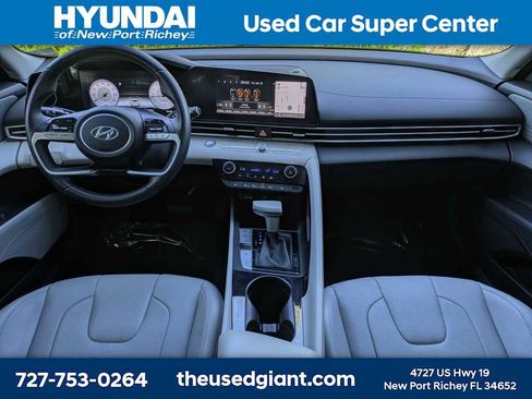 Used 2023 Hyundai Elantra Limited w/ Preferred Accessory Package FWD image 15