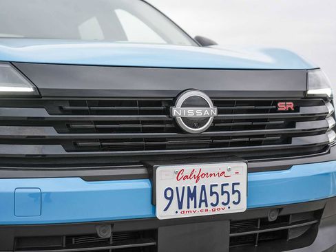 Used 2025 Nissan Kicks SR FWD image 5