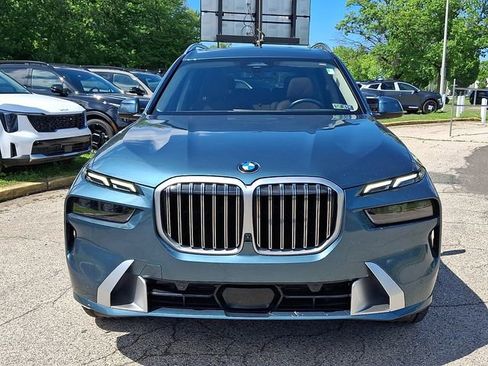 Used 2024 BMW X7 xDrive40i w/ Premium Package AWD/4WD image 2