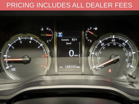 Used 2022 Toyota 4Runner TRD Off-Road Premium AWD/4WD image 19