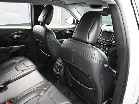 Used 2021 Jeep Cherokee Latitude Lux w/ Comfort/Convenience Group image 40