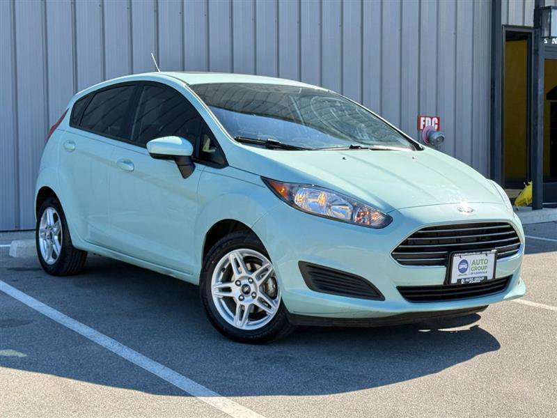 Used 2018 Ford Fiesta SE FWD image 3