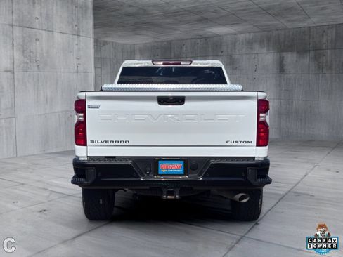 Used 2024 Chevrolet Silverado 2500 Custom w/ Custom Value Package AWD/4WD image 4