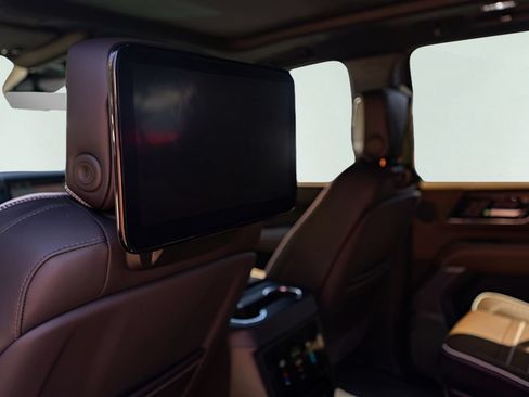 New 2026 GMC Yukon XL Denali Ultimate w/ LPO, Floor Liner Package AWD/4WD image 21