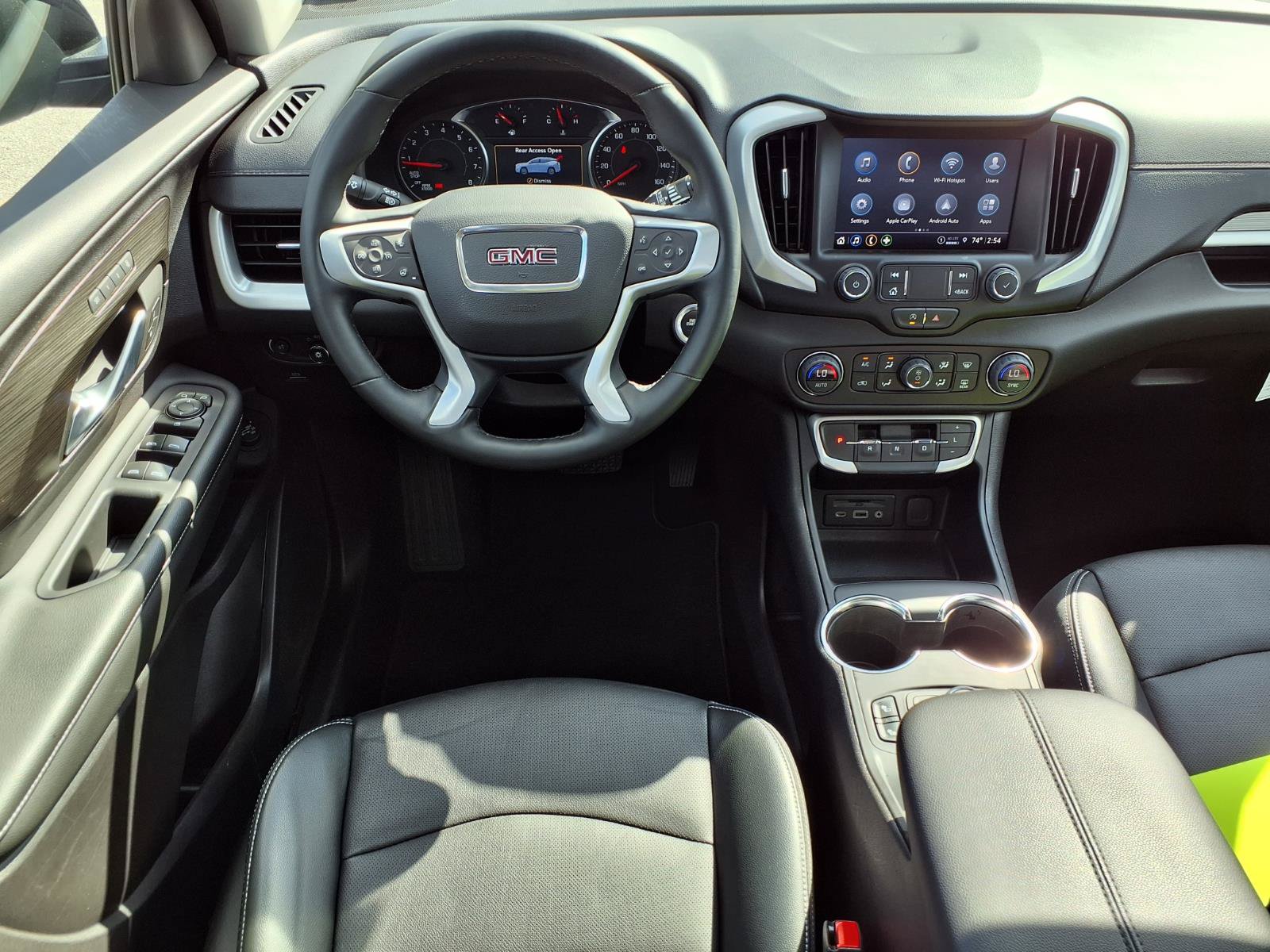Used 2024 GMC Terrain SLT w/ Elevation Edition FWD image 2