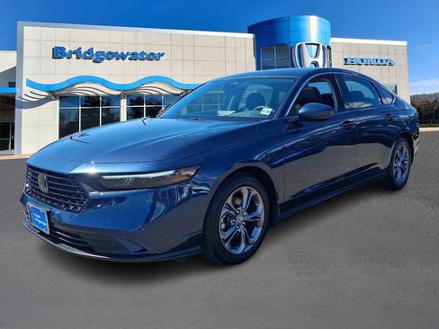 Used 2024 Honda Accord EX image 3