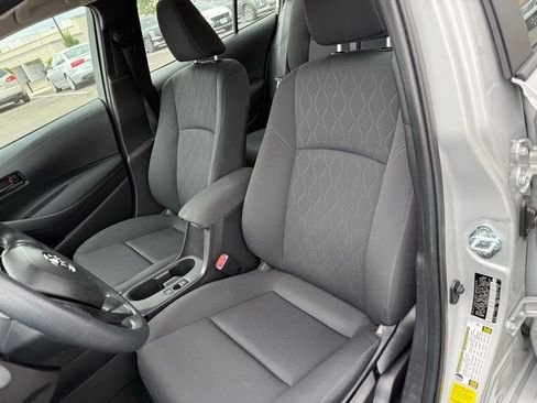 Used 2025 Toyota Corolla LE image 8