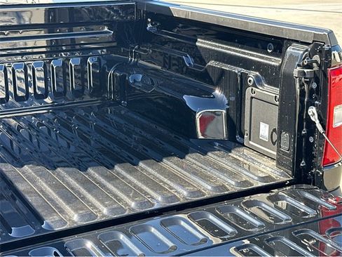 New 2025 Ford Maverick XL image 20