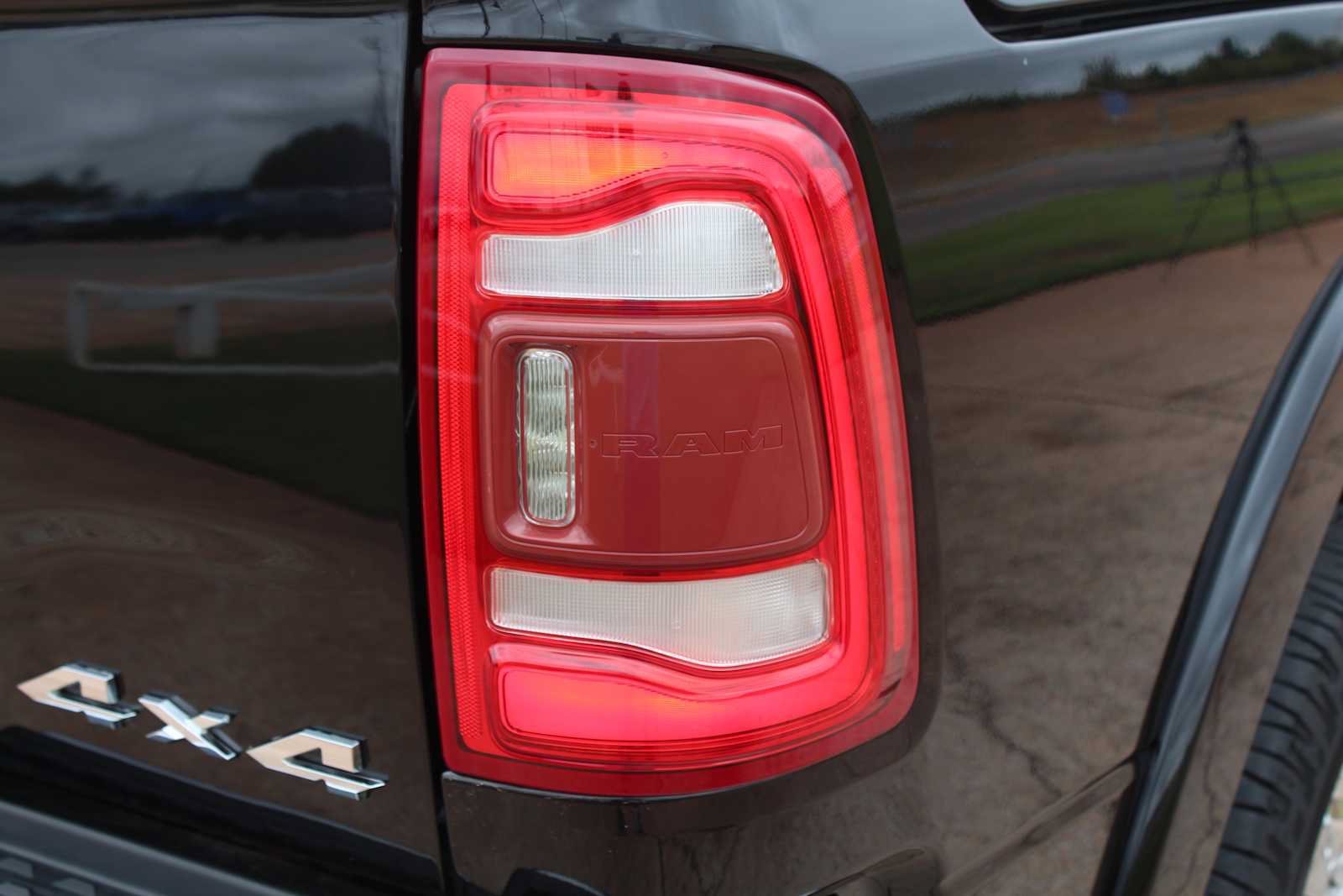 Used 2022 RAM 3500 Limited w/ Towing Technology Group AWD/4WD image 17