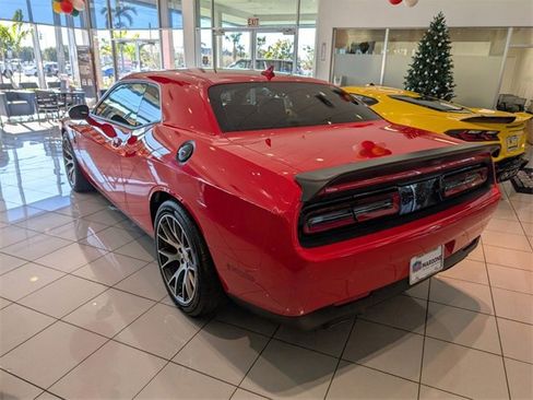 Used 2022 Dodge Challenger SRT Hellcat Redeye image 11