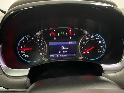 Used 2020 Chevrolet Traverse LT image 10