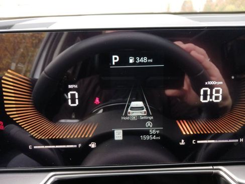 Used 2025 Kia Sorento S w/ Panoramic Sunroof Package image 18