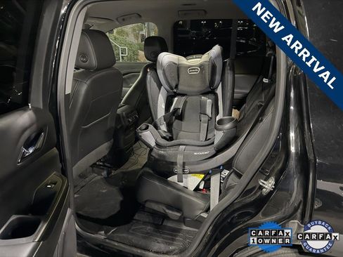 Certified 2023 GMC Acadia SLT w/ Preferred Package image 5