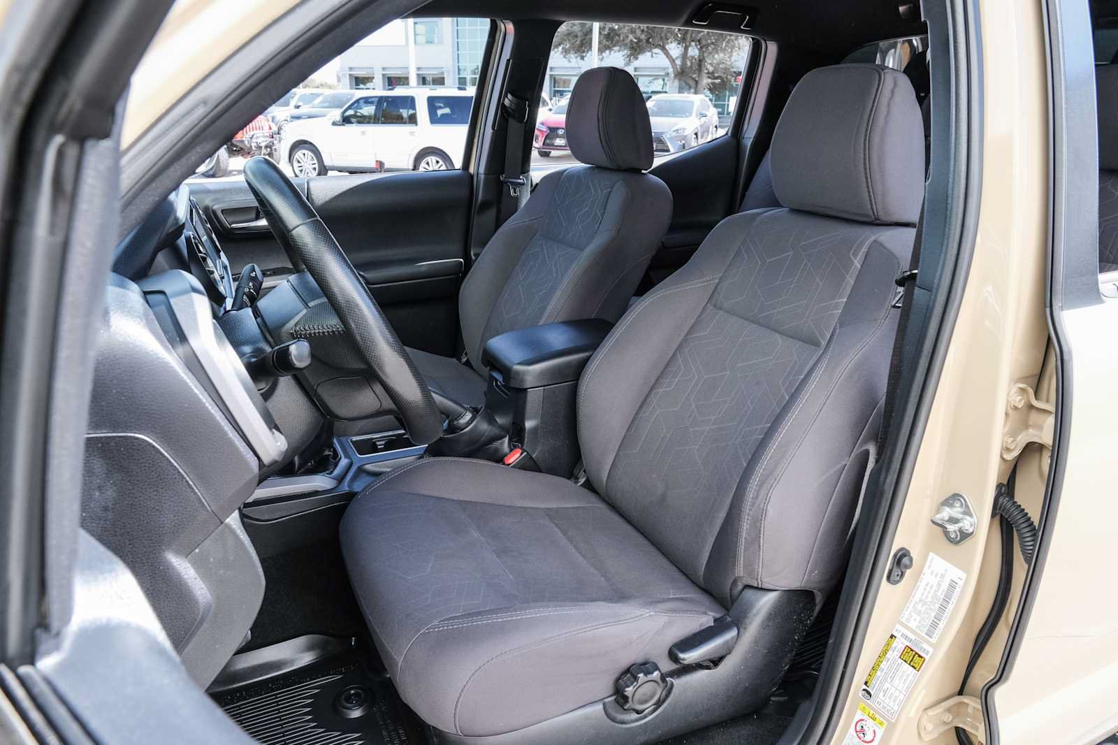 Used 2019 Toyota Tacoma TRD Off-Road AWD/4WD image 28
