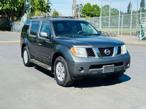 Used 2007 Nissan Pathfinder LE w/ LE Navigation Pkg AWD/4WD image 7