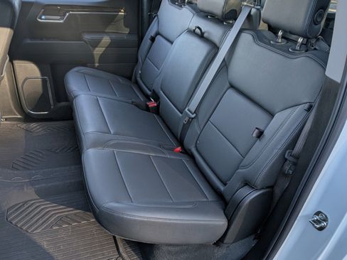 Used 2025 Chevrolet Silverado 1500 LT Trail Boss w/ LT Trail Boss Premium Package image 17