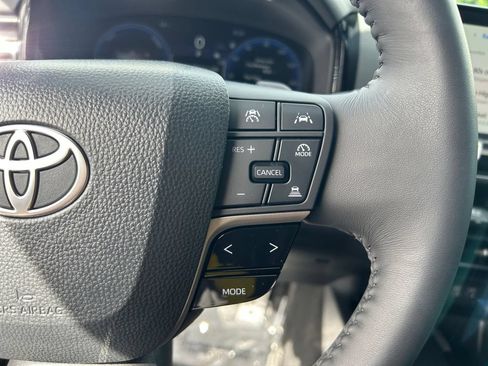 Used 2026 Toyota Camry XSE FWD image 17