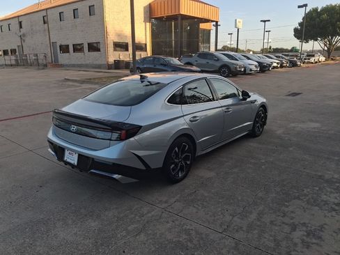 Used 2025 Hyundai Sonata SEL FWD image 7