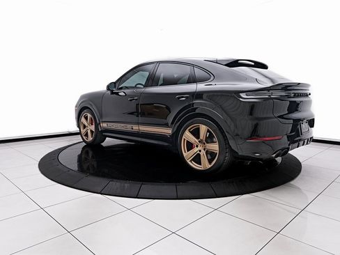 Used 2025 Porsche Cayenne GTS image 11