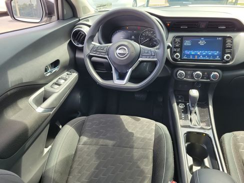 Used 2024 Nissan Kicks SV w/ Exterior Package FWD image 17