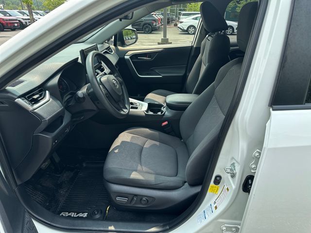 Used 2019 Toyota RAV4 XLE w/ Convenience Package AWD/4WD image 9