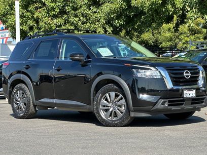 Certified 2022 Nissan Pathfinder SV