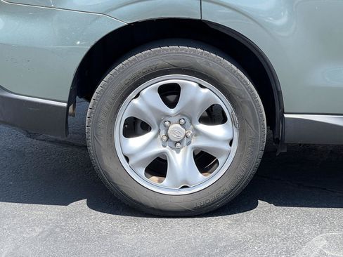 Used 2014 Subaru Forester 2.5i AWD/4WD image 15