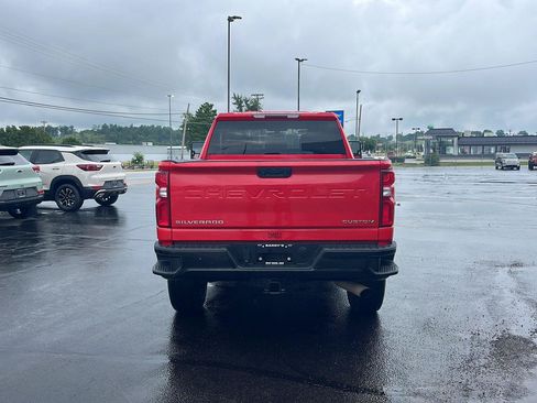 Used 2020 Chevrolet Silverado 2500 Custom w/ Custom Value Package AWD/4WD image 4