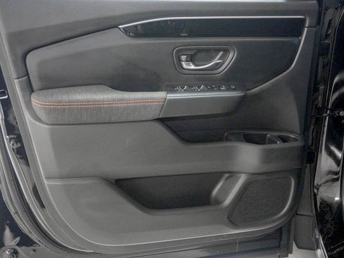 Certified 2024 Honda Pilot Sport image 15