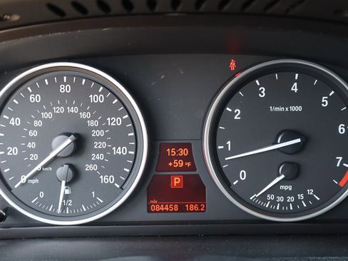 Used 2013 BMW X5 xDrive50i image 27