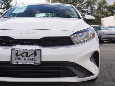 Used 2023 Kia Forte LXS image 12