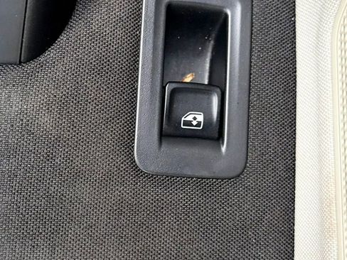 Used 2020 Volkswagen Tiguan S FWD image 30