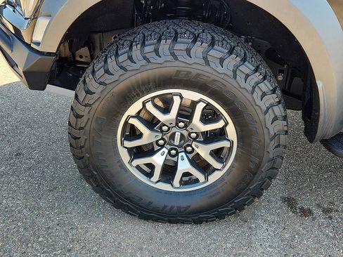 Used 2022 Ford F150 Raptor w/ Equipment Group 801A High image 8