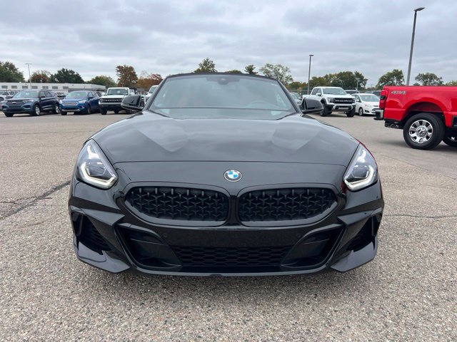 Used 2022 BMW Z4 M40i RWD image 2