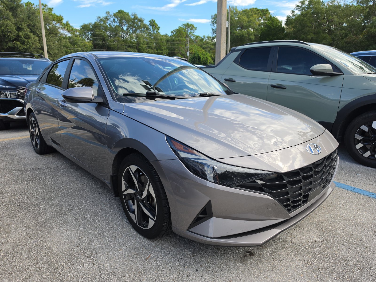 Used 2023 Hyundai Elantra SEL w/ Convenience Package FWD image 1