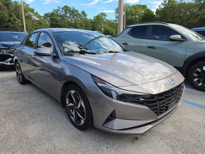 Used 2023 Hyundai Elantra SEL w/ Convenience Package