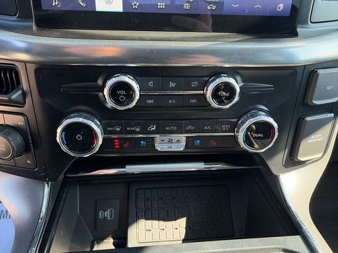 Used 2023 Ford F150 Lariat w/ Equipment Group 502A High image 28