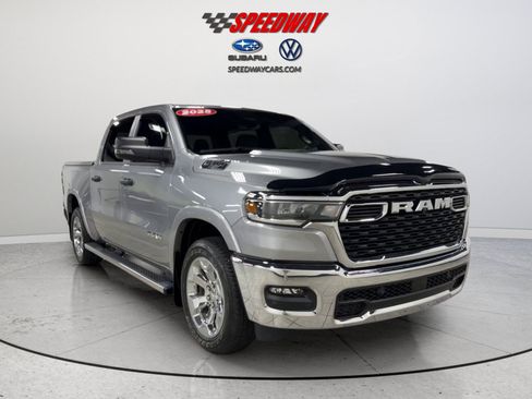 Used 2025 RAM 1500 Big Horn AWD/4WD image 2