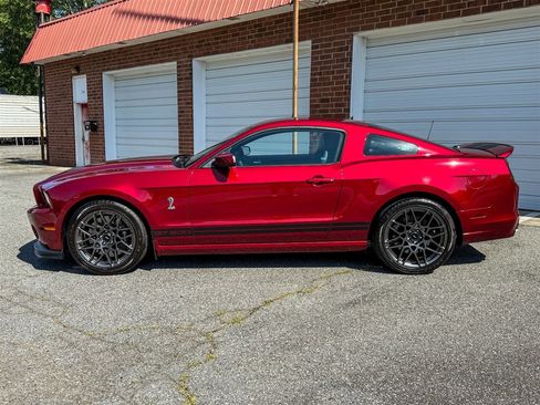 Used 2014 Ford Mustang Shelby GT500 w/ Equipment Group 821A RWD image 20