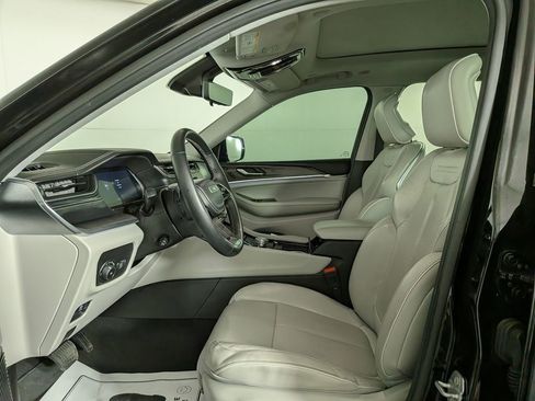 Certified 2021 Jeep Grand Cherokee L Overland w/ Luxury Tech Group IV AWD/4WD image 19