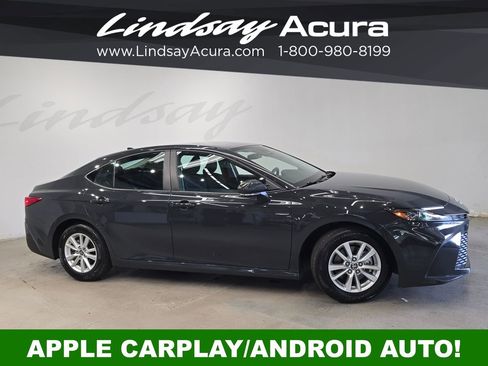 Used 2025 Toyota Camry LE FWD image 3