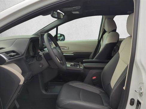 New 2026 Toyota Sienna Platinum image 13
