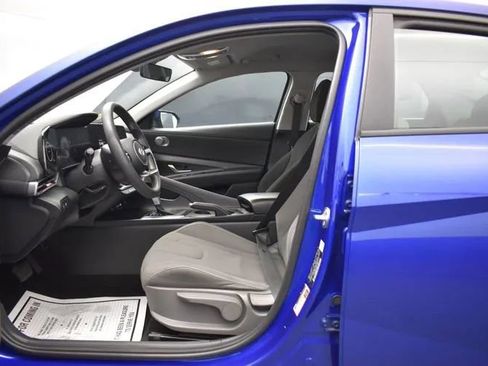 Used 2024 Hyundai Elantra SEL FWD image 14