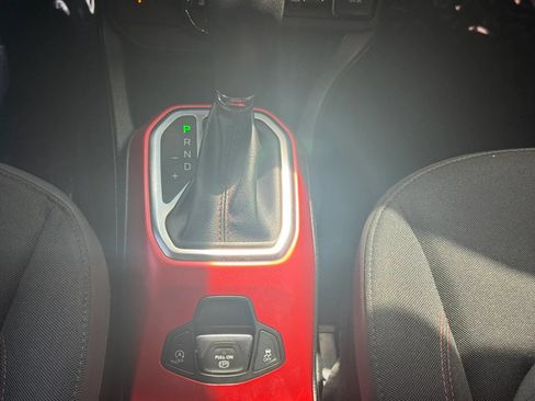 Used 2019 Jeep Renegade Trailhawk AWD/4WD image 20