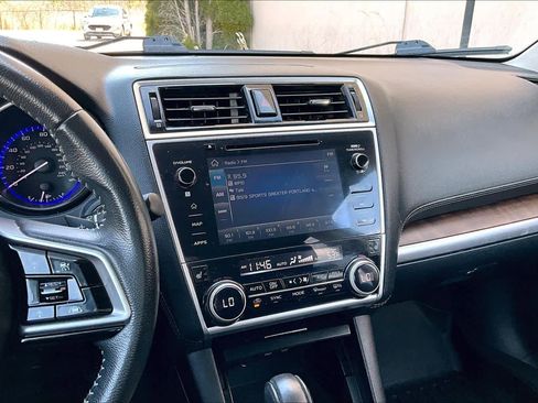 Used 2018 Subaru Outback 2.5i Limited AWD/4WD image 7