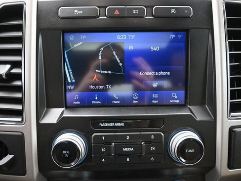 Used 2020 Ford F150 Lariat w/ Equipment Group 502A Luxury image 4