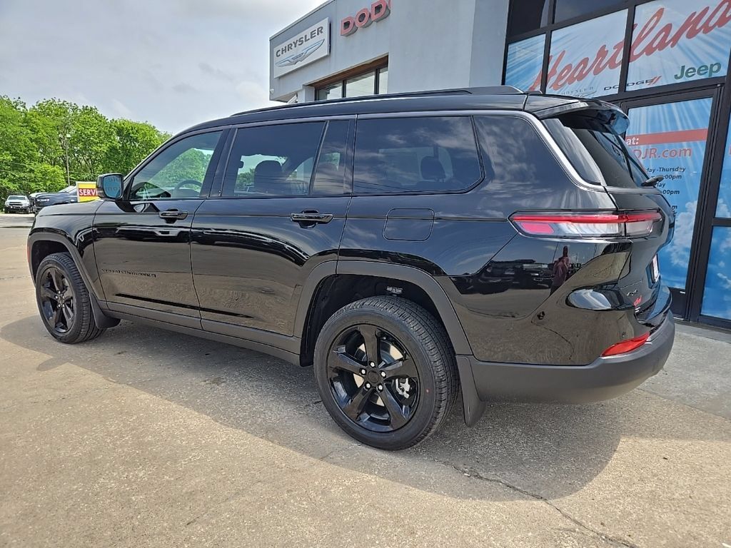 New 2026 Jeep Grand Cherokee L Limited w/ Limited Altitude Package AWD/4WD image 6